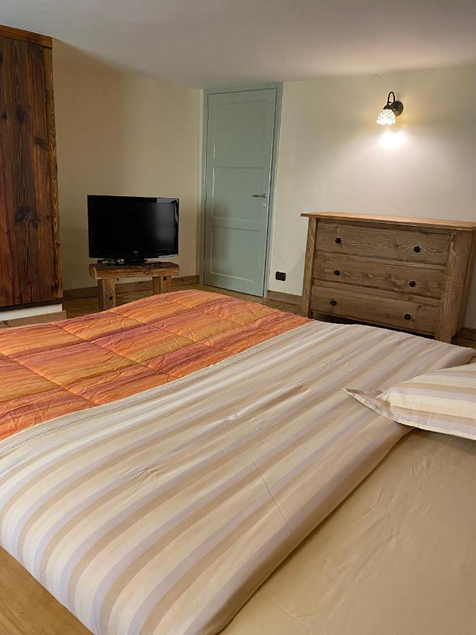 Profumo Di Legno Leilighet Aosta Eksteriør bilde