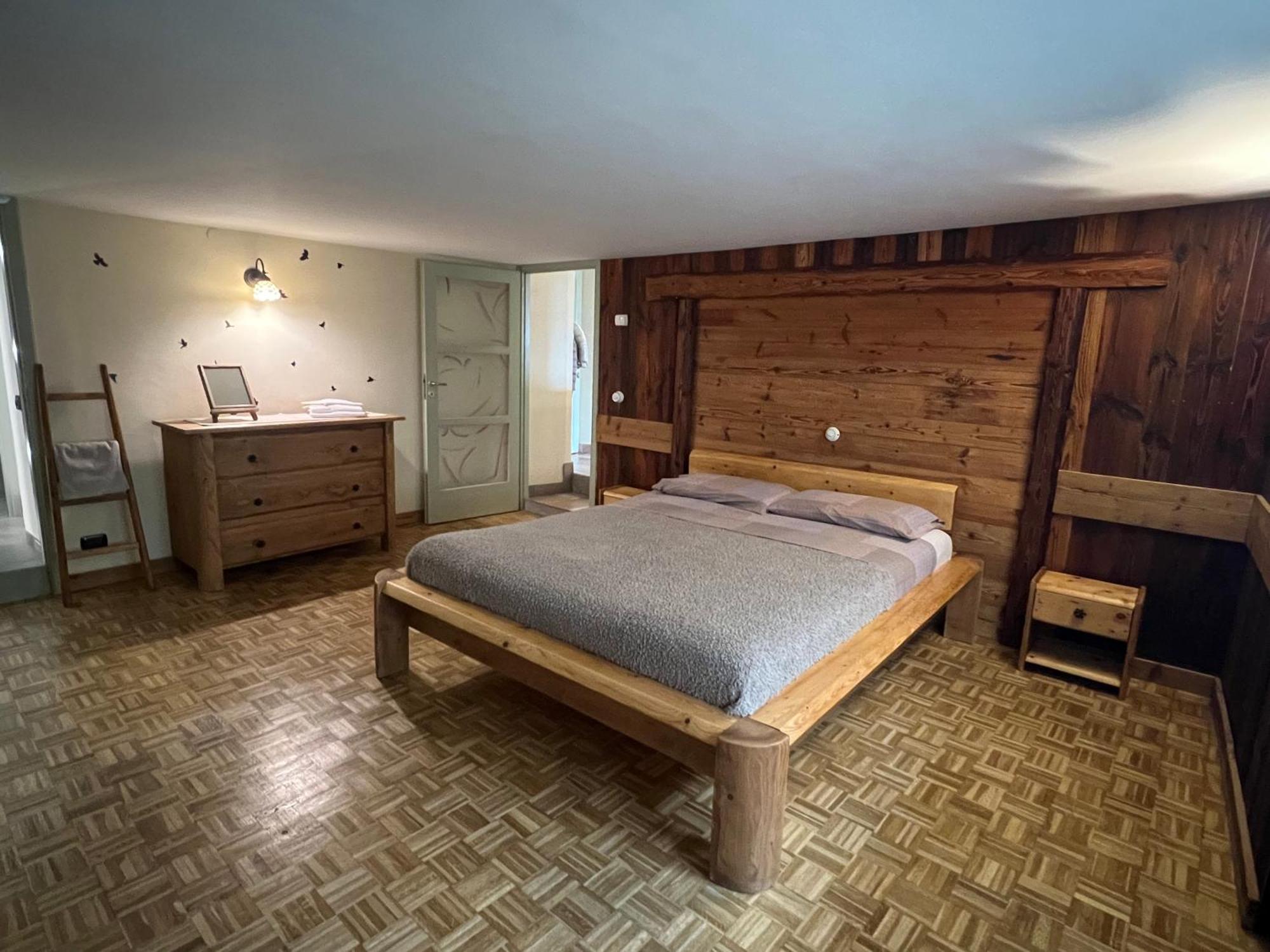 Profumo Di Legno Leilighet Aosta Eksteriør bilde